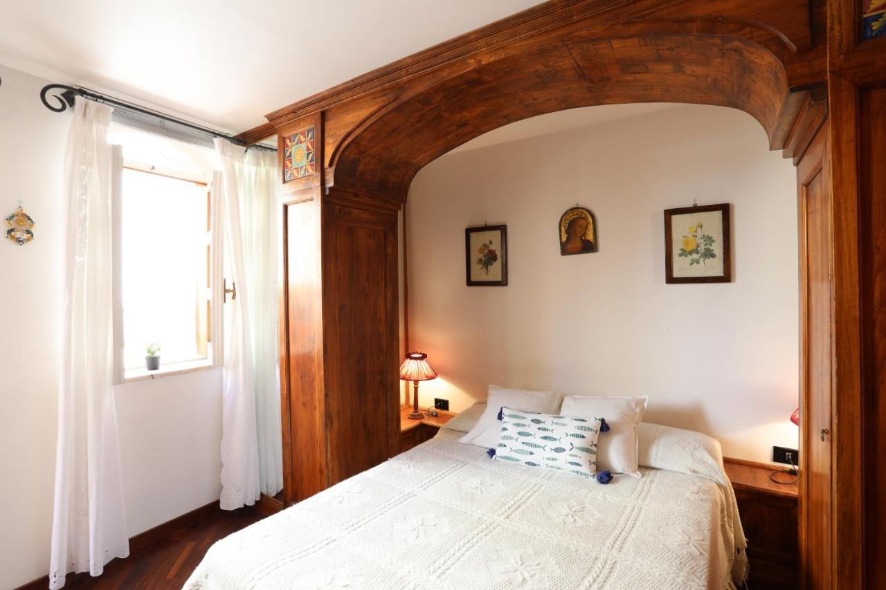 טאורמינה Porta Catania & Duomo Cozy Apartment מראה חיצוני תמונה
