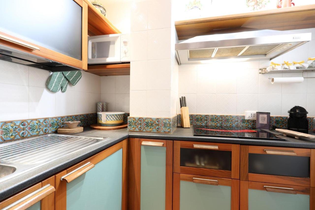 טאורמינה Porta Catania & Duomo Cozy Apartment מראה חיצוני תמונה