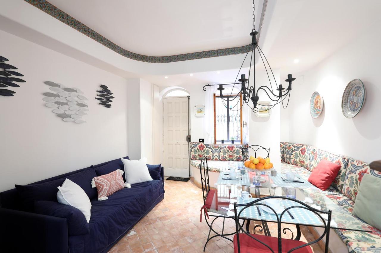 טאורמינה Porta Catania & Duomo Cozy Apartment מראה חיצוני תמונה